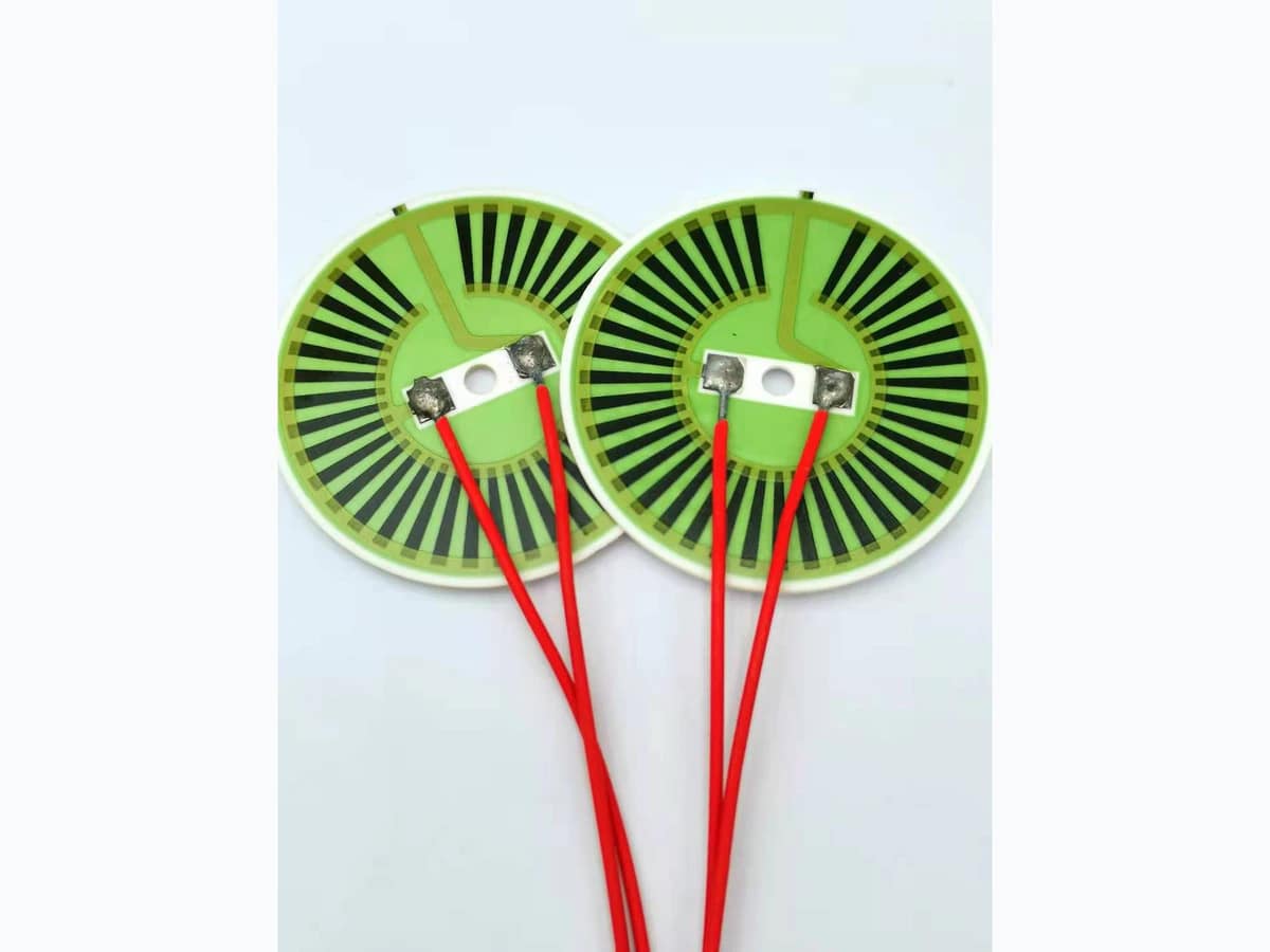 Supplied alternate-angle group photograph of round alumina thick film heaters