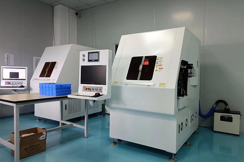 Chipsimple laser-trimming workshop with enclosed equipment